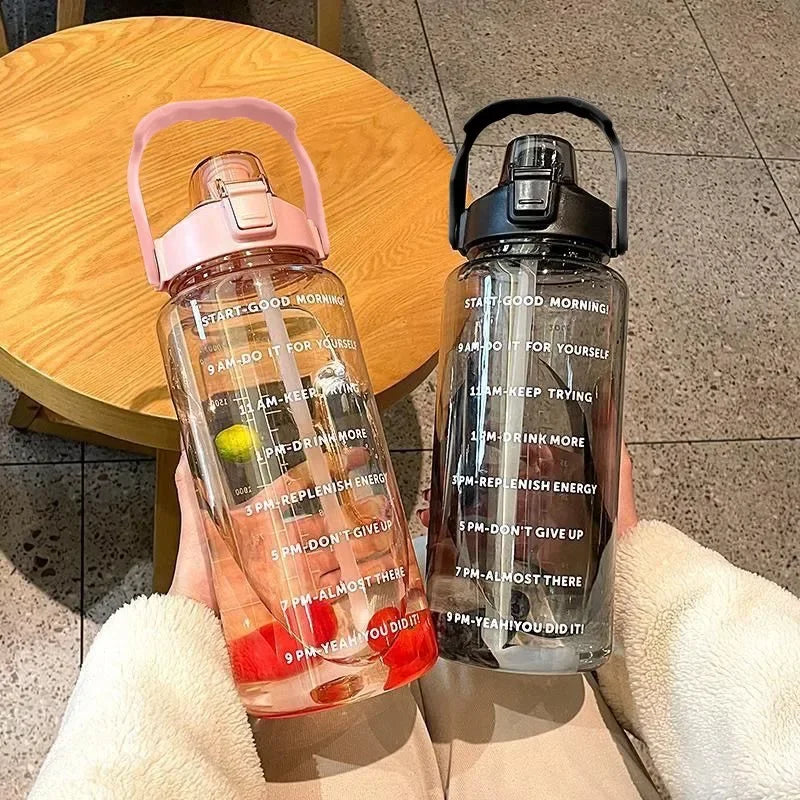 2L Große Wasserflasche Tragbare Kunststoff Stroh Reise Flasche Sport Fitness Tasse Hohe Wert Große Tasse Erwachsene Universal Wasser Flasche